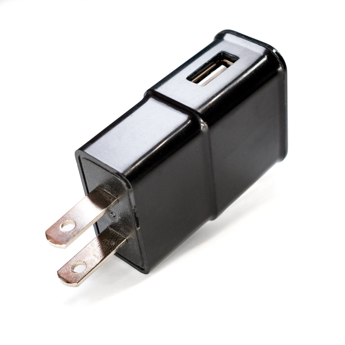 Универсальное зарядное устройство USB переменного тока